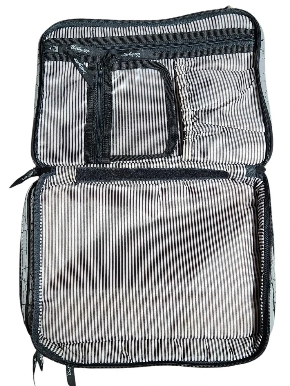 Thirty One Quilted Floral Crossbody Makeup Bag - Gray